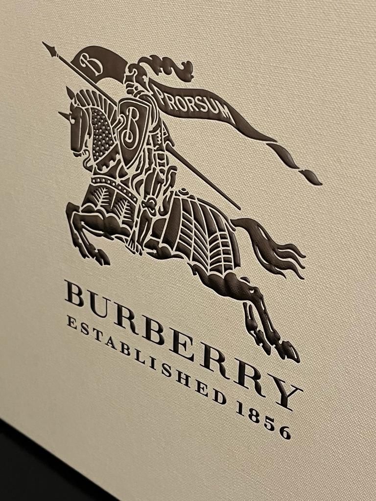 Burberry Foulard & Sciarpe: Echarpe Burberry édition spécial Limitée Horse Ferry – Nuovo e nell'imballaggio originale da Ecublens VD venduto da mar_qw6r 3