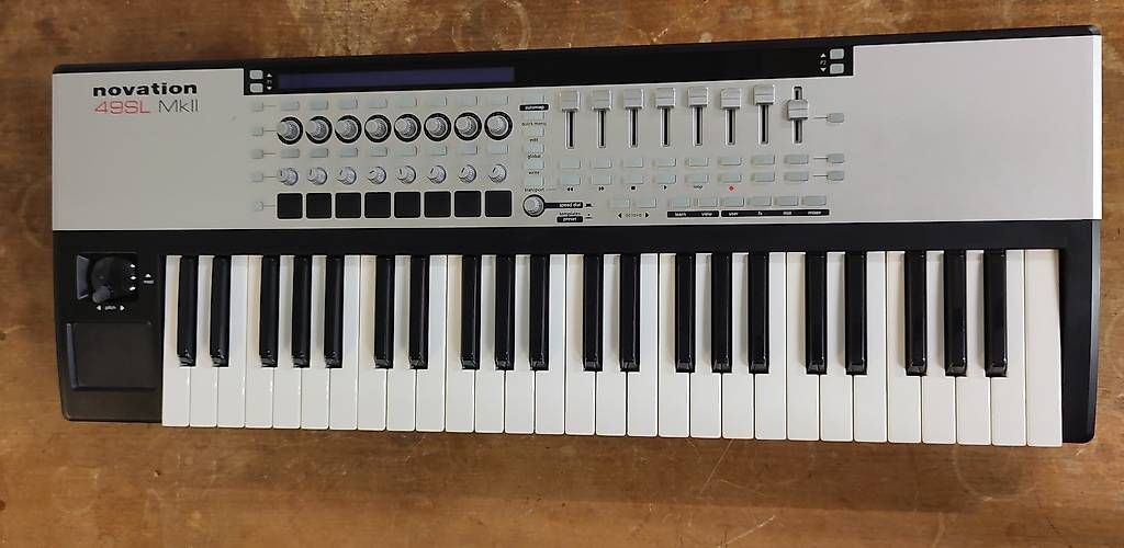 Novation Instruments de musique: Midi Keyboard und Controller Novation 49SL MK2 – D'occasion à Zürich par Roessler0
