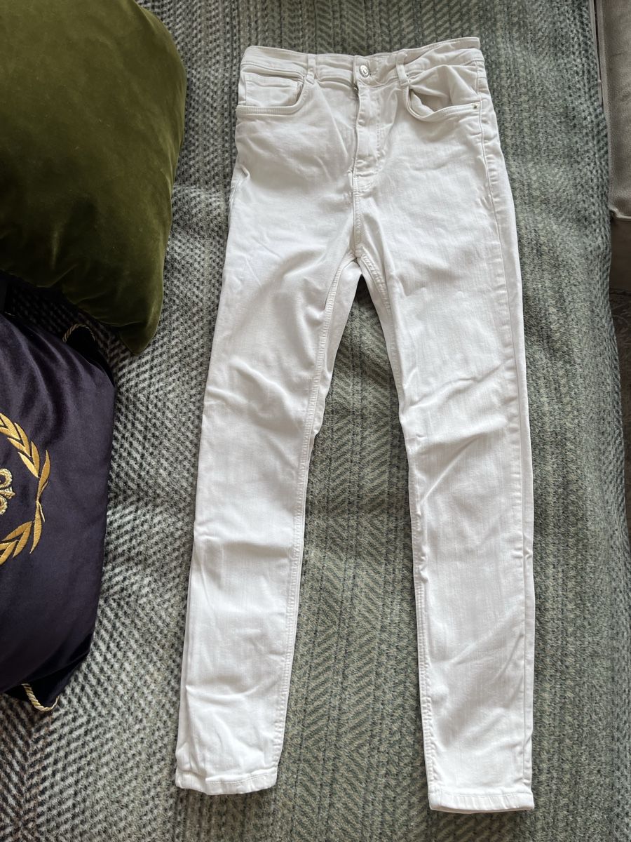 Zara Jeans: ZARA  Jeans Hose Gr. M – Usato da Oberengstringen venduto da Baby_Fashion