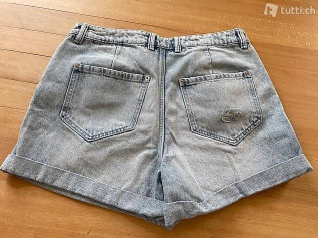 Jeans: Denim Shorts Gr. 38 – Usato da St.Gallen venduto da NOVEMBER01 1