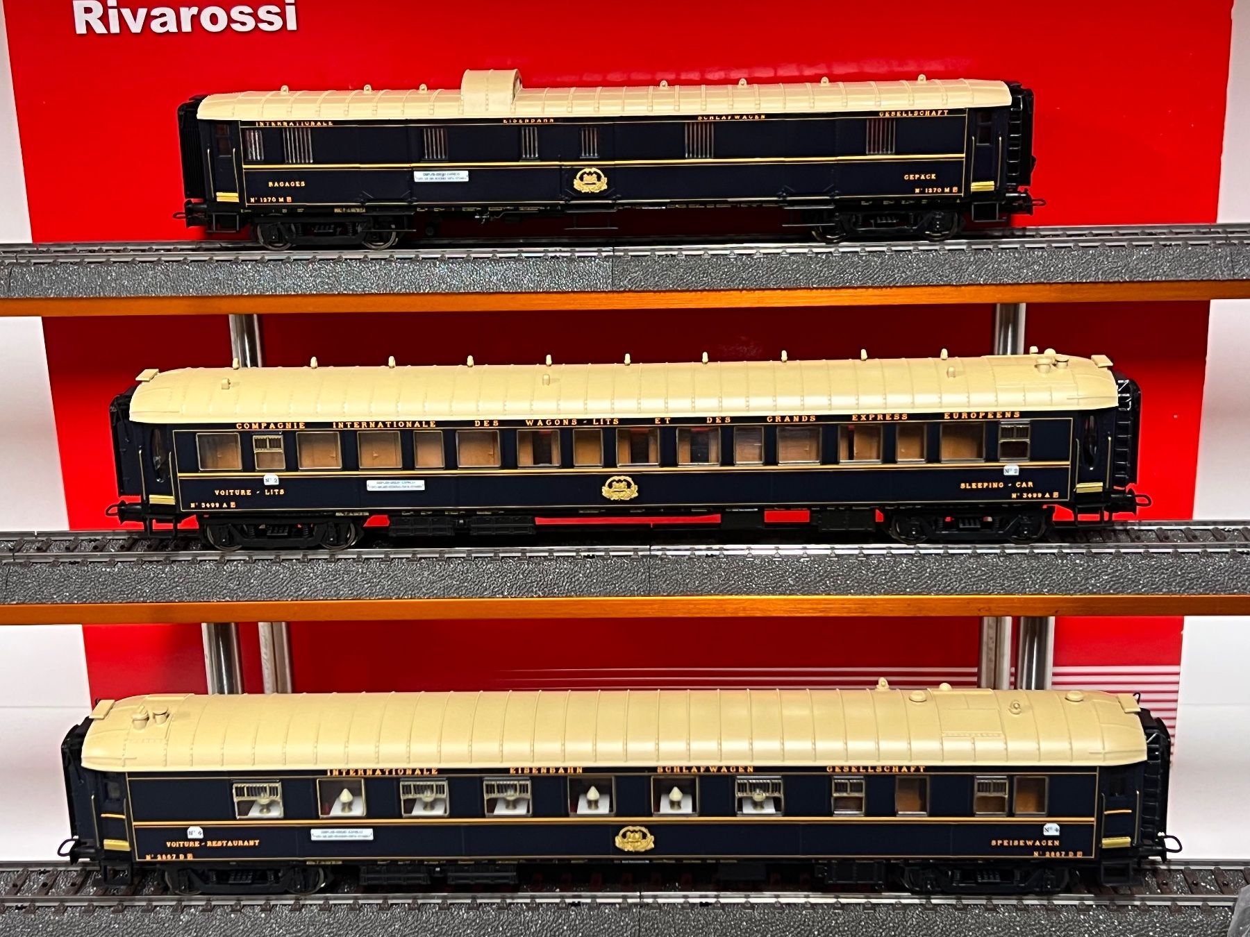 RIVAROSSI HR6694 - Wagon-citerne isolé 4 essieux GATX Ep. VI HO 1/87 modélisme