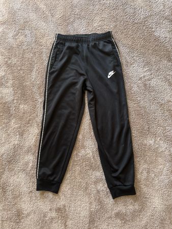Jogging nike noir enfant 147-158cm