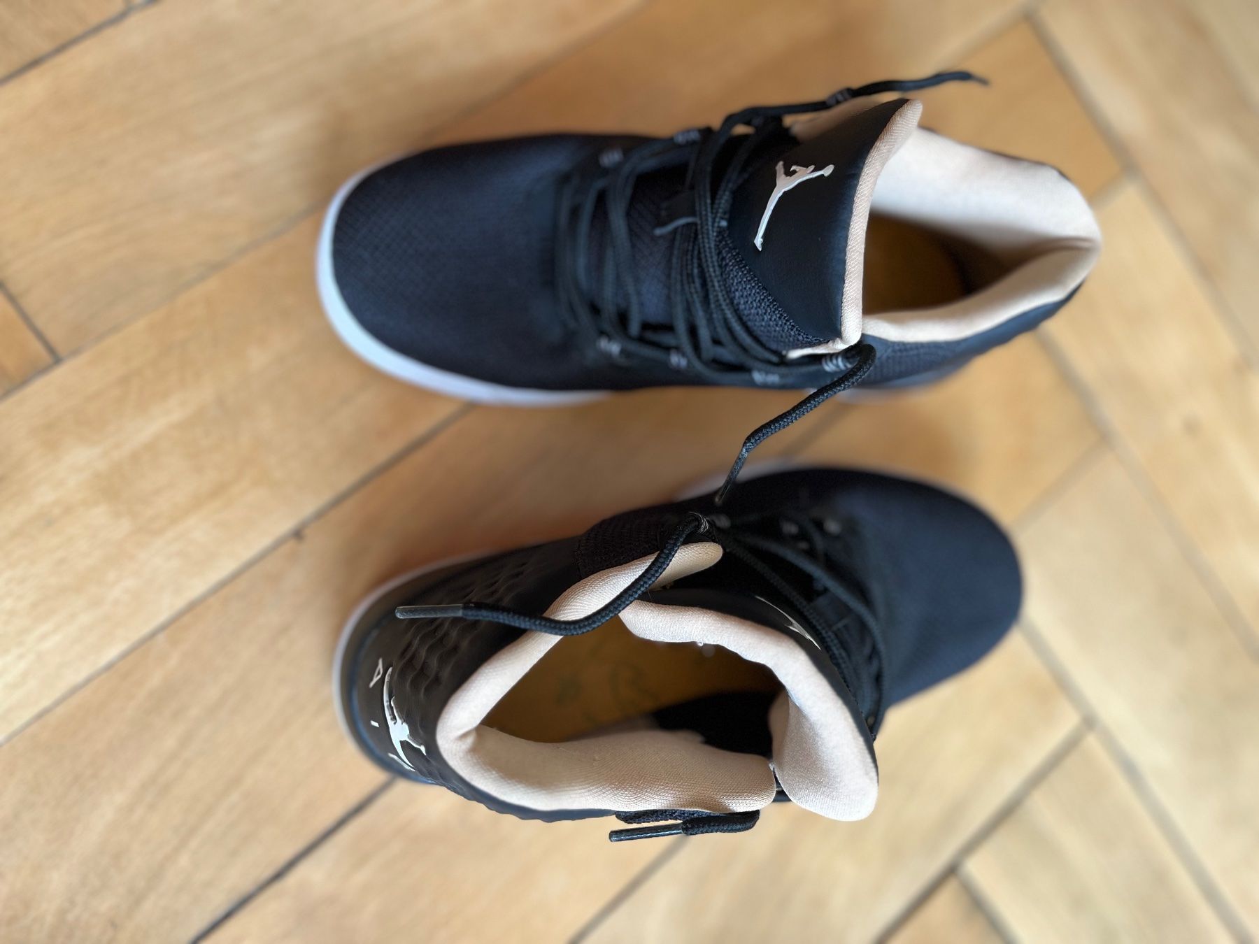 Damenschuhe: Air Jordan 36 1/2 – Gebraucht aus Zürich von Hackl 3