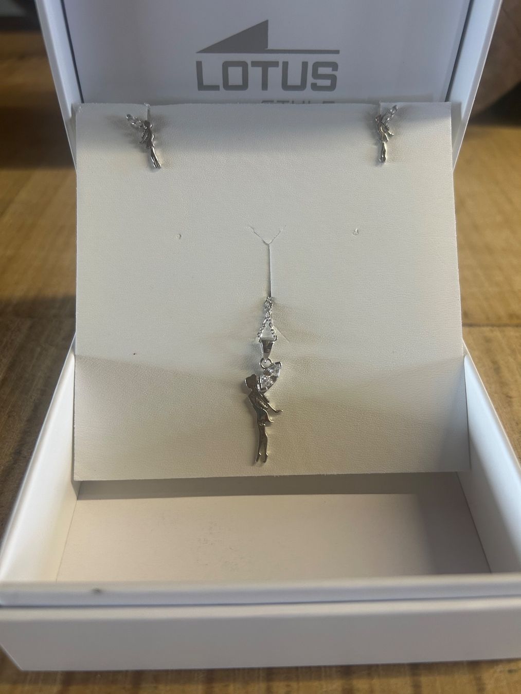 Altri gioielli: Set bijoux la fée clochette – Nuovo e nell'imballaggio originale da Val-d'Illiez venduto da Dombou