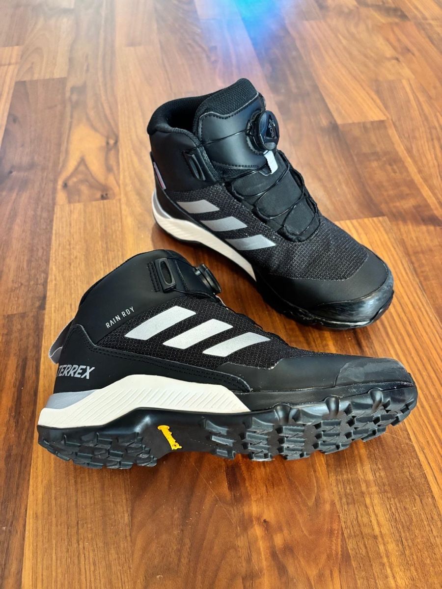 Schuhe für Jungen: Adidas Wanderschuhe BOA Verschluss schwarz gebraucht – Gebraucht aus Herisau von TomLie 1