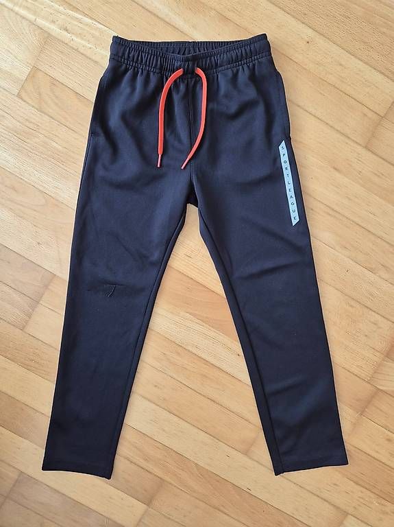 H&M Pantaloni: lange Sporthose 122/128 H&M – Usato da Wittenbach venduto da MOW9
