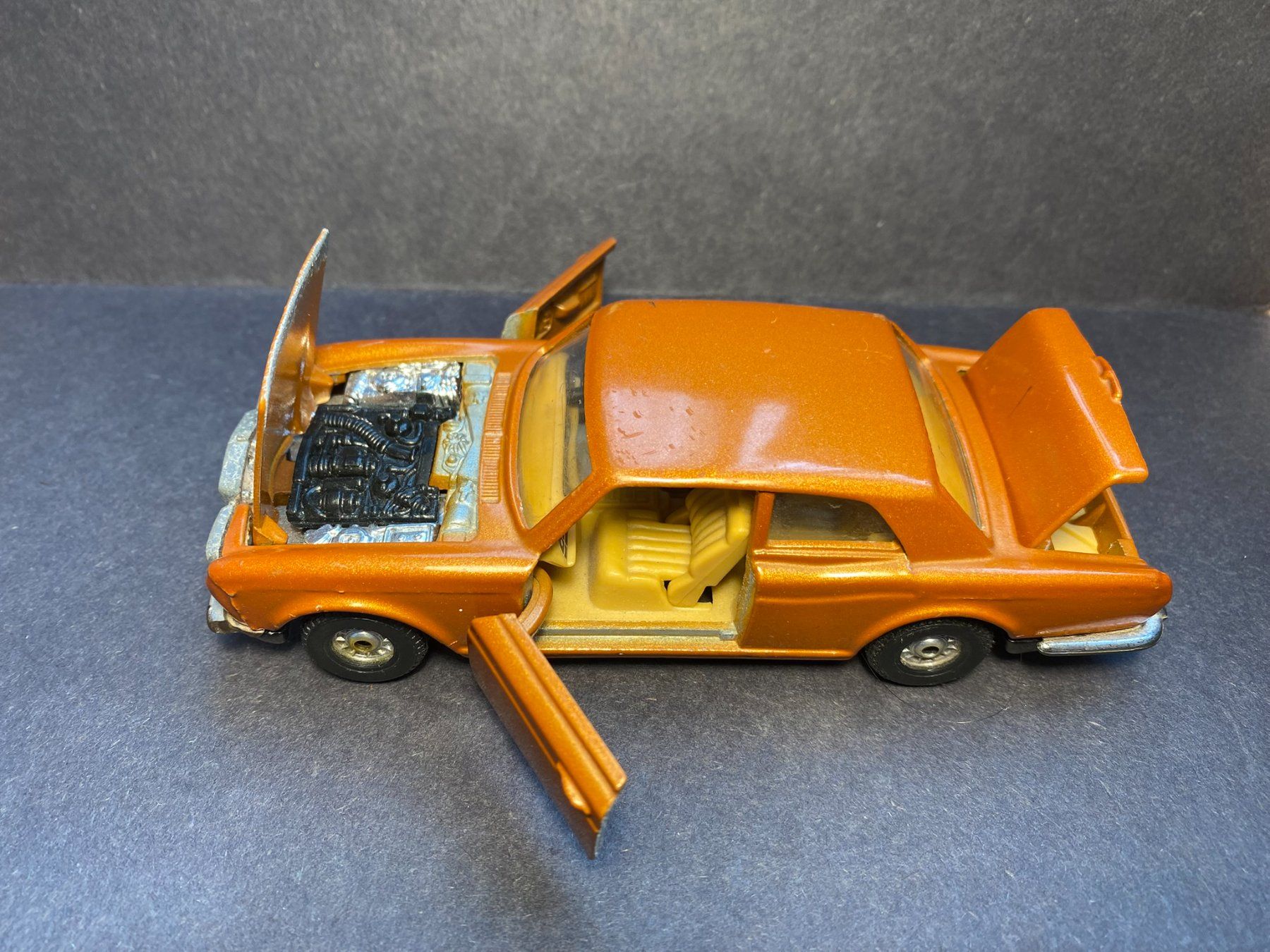 Corgi Toys Modellini d'auto: Rolls-Royce Corniche Modellauto Corgi – Usato da Spiez venduto da Mlandcruiser 8