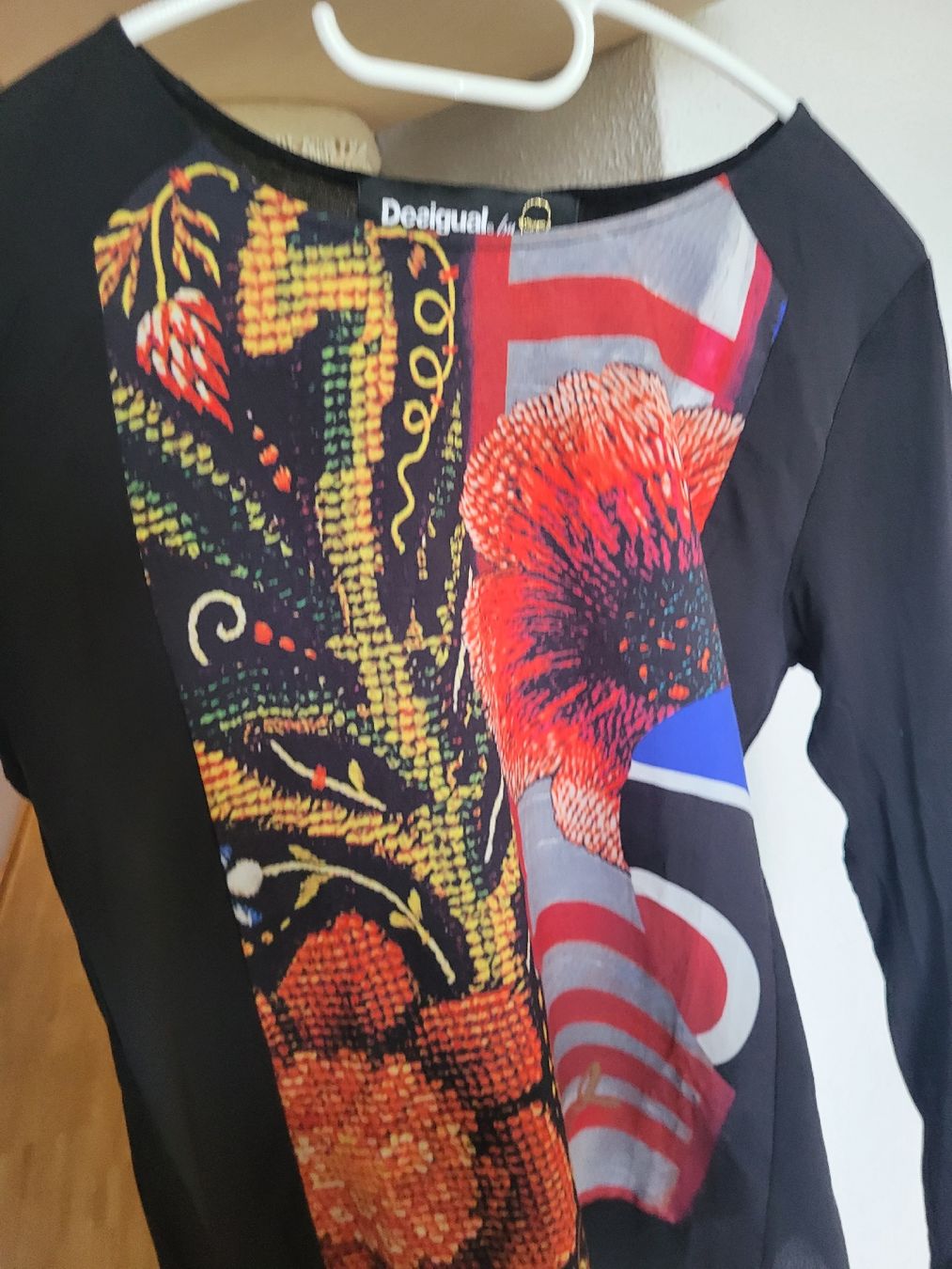 Desigual Camicette: Schickes Langarmshirt mit Blumenmuster, Grösse S – Nuovo (secondo la descrizione) da Winterthur venduto da rab_tr8n