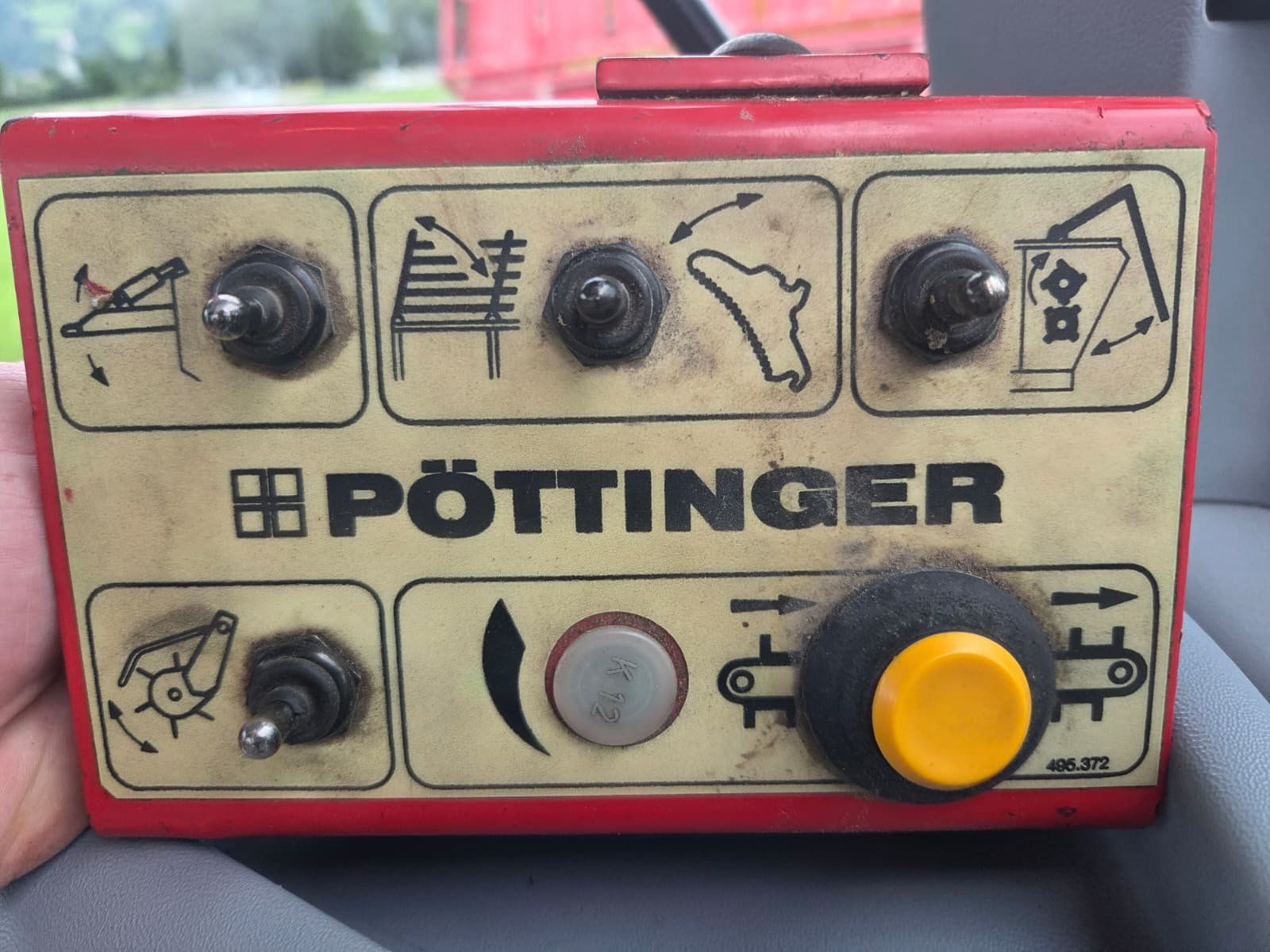 Pöttinger Rimorchi: Pöttinger Ladewagen Profi GP 2 – Usato da Mels venduto da lad_8ctm 8