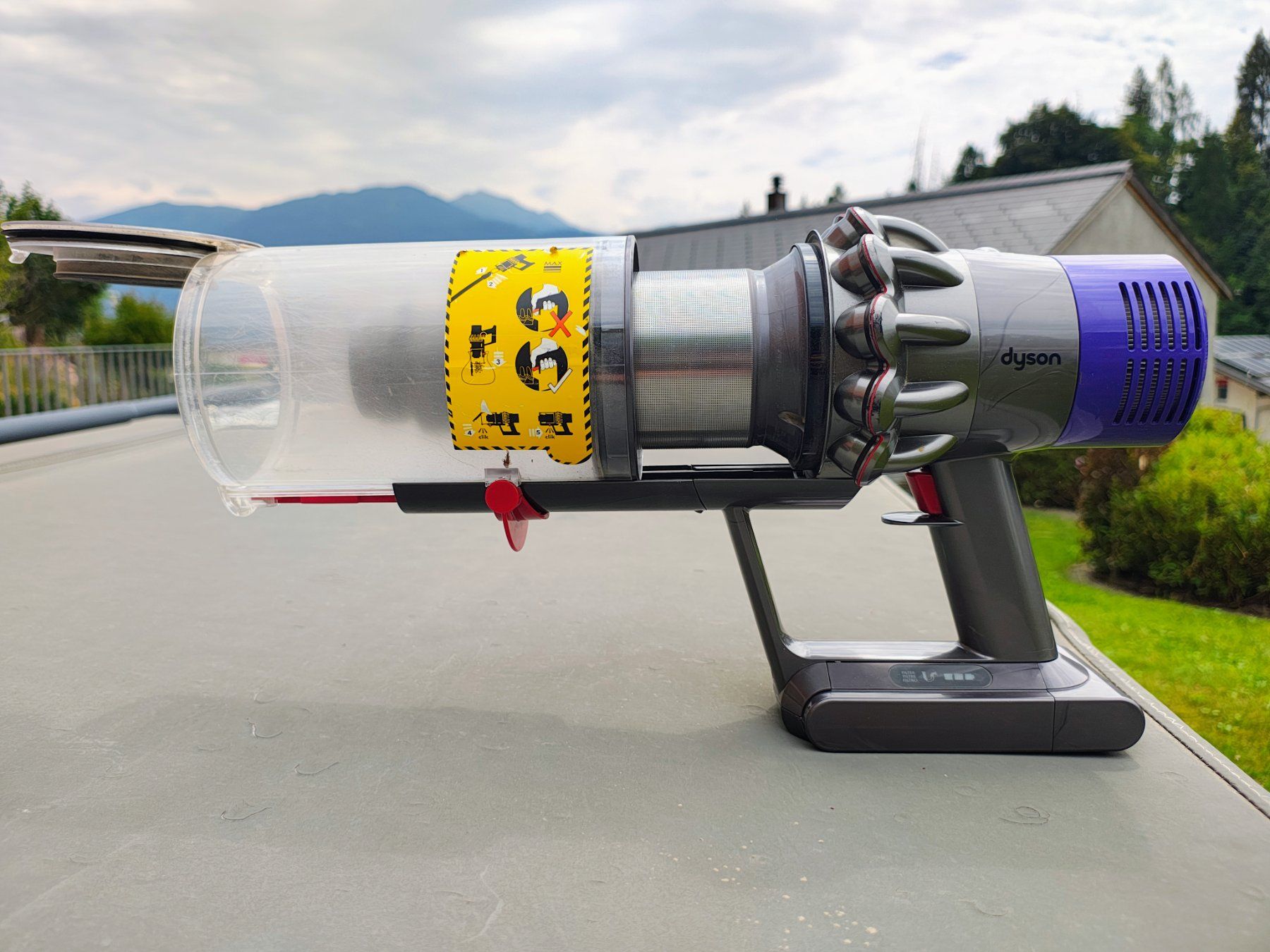 Dyson Aspirapolveri & Accessori: Dyson V10 Handstaubsauger – Usato da Trin venduto da KochGR07 1