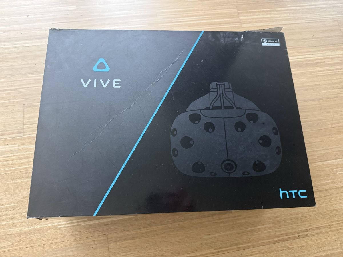 HTC Casco VR: HTC Vive VR-Brille mit base – Usato da Bülach venduto da muhameda