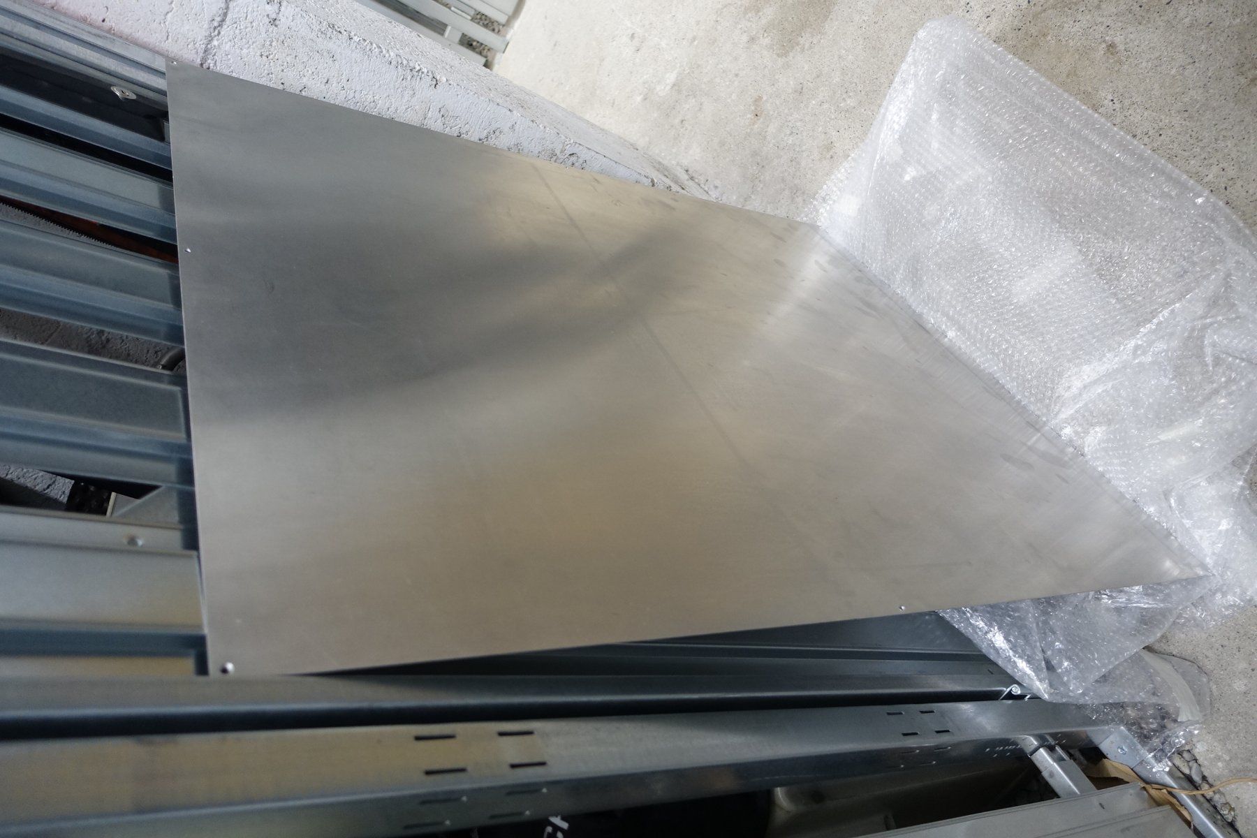 Ikea Kommoden: Aluminium Verdeck Rückseite IKEA Malm Kommode 4 Schubladen – Gebraucht aus Bern von Leer.gut 1
