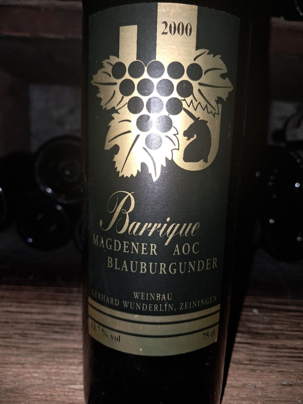 Vino: Barrique Magdener AOC Blauburgunder 2000 – Nuovo e nell'imballaggio originale da Le locle venduto da juliensaran