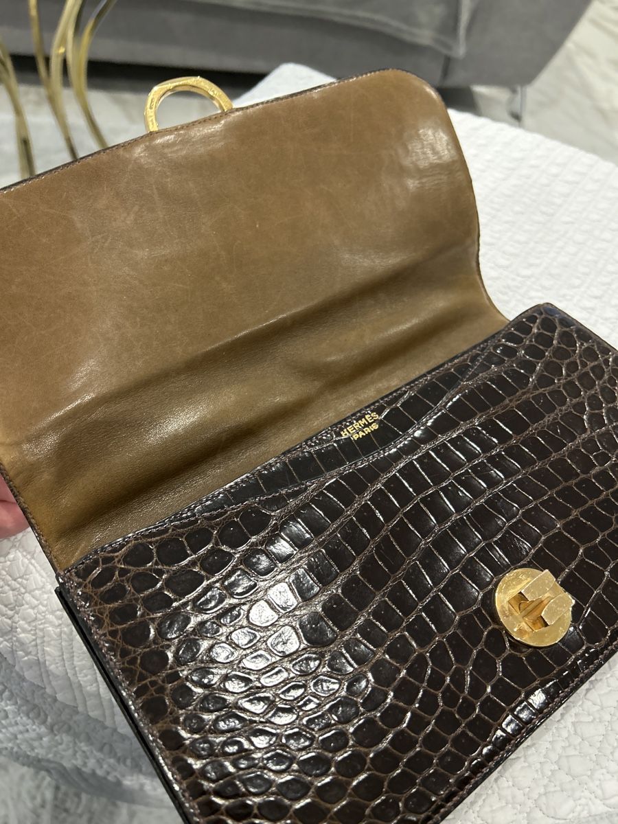 Hermès Taschen für Damen: Sac Hermès ring crocodile brun vintage  – Gebraucht aus Villars-sûr-glane von  2