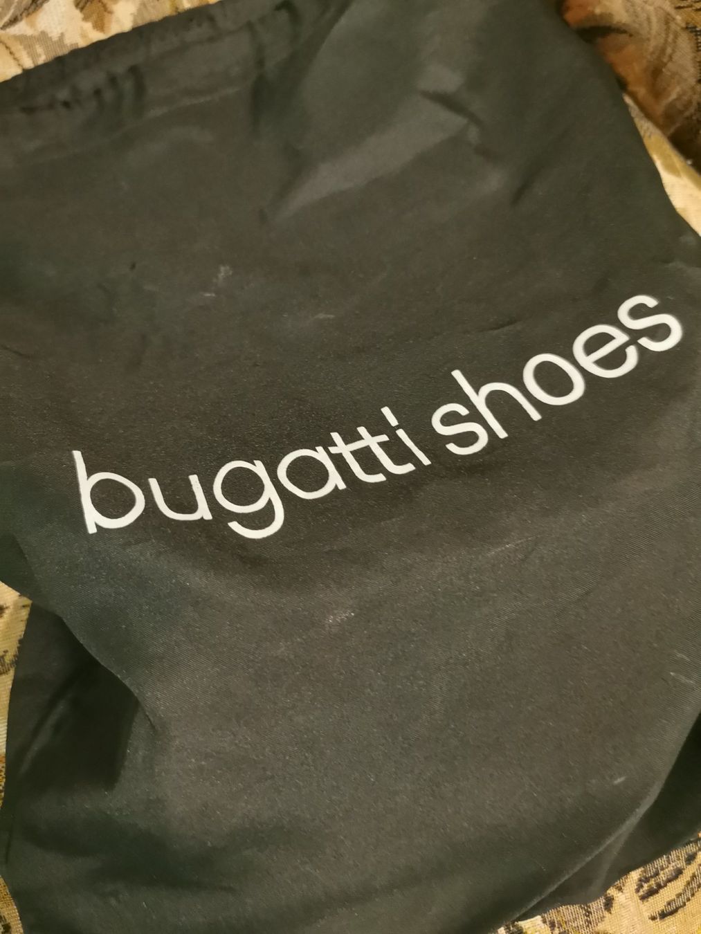 Bugatti Scarpe da donna: Rote Bugatti Lederschuhe Gr. 38 Absatzschuhe – Usato da Oberglatt ZH venduto da JulFul 6