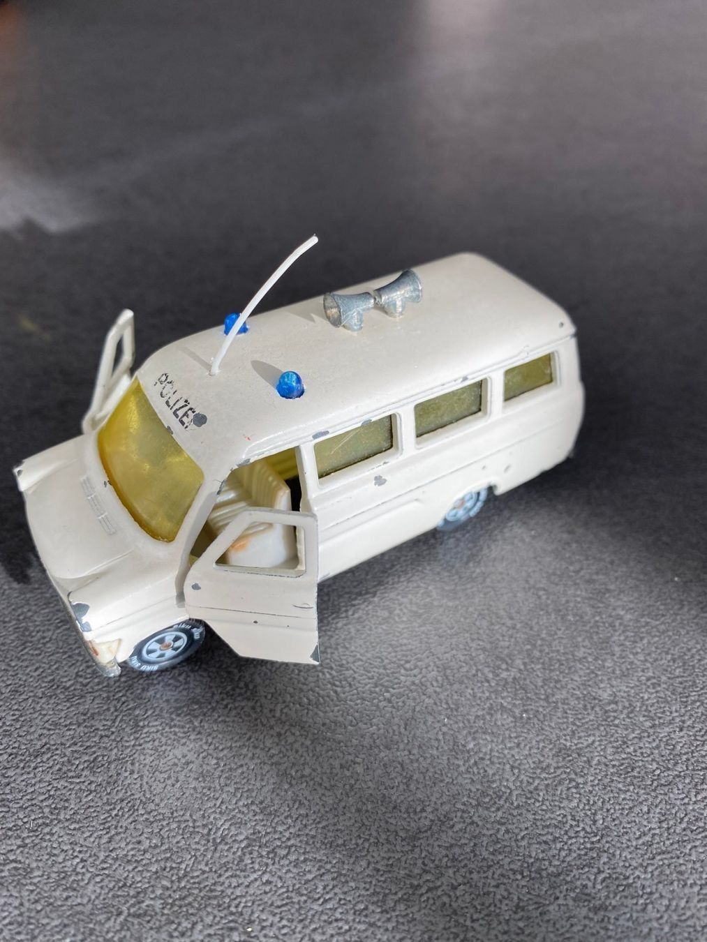 Siku Modellini d'auto: Siku Ford Transit Polizei – Usato da Meyrin venduto da Abac007