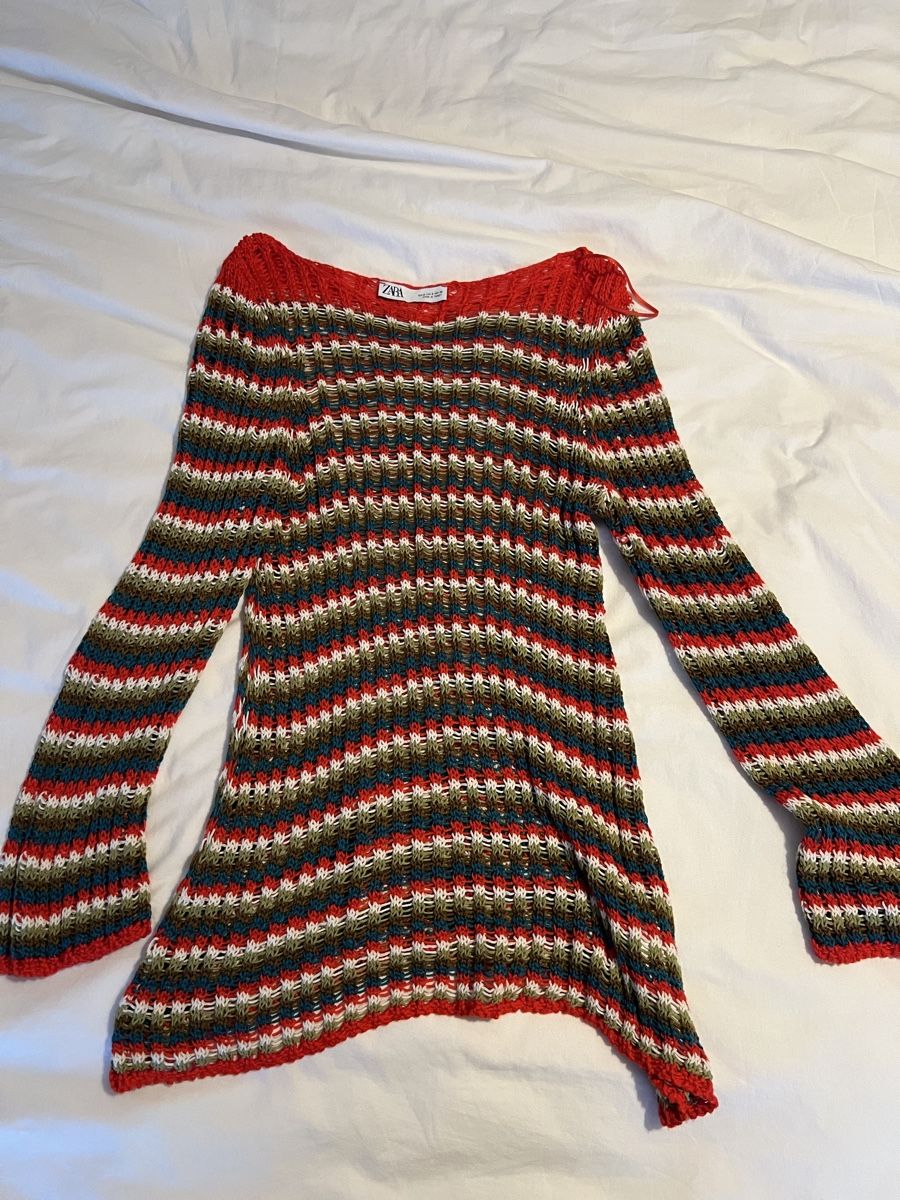 Zara Top: Top – Nuovo (secondo la descrizione) da Zürich venduto da tyr_5j6q