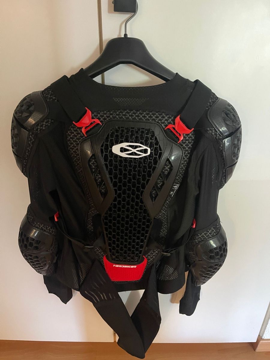 Protezioni & Imbottiture: Motorrad Protektorjacke Grösse L – Usato da Thalwil venduto da Mathilda2010 2