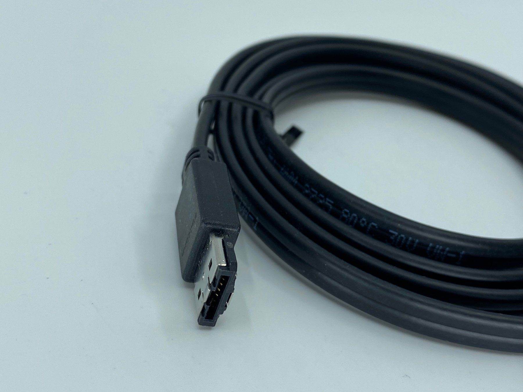 Cavi: Foxconn eSATA E124936-D 30V Kabel - 150 cm - NEU – Nuovo (secondo la descrizione) da Langwiesen venduto da Restposten-24 2