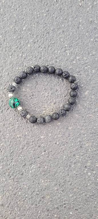Armbänder & -reifen: bracelet en hématite – Gebraucht aus Ste-Croix von kar_9x7w
