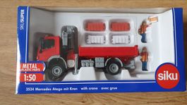Siku 3534 - Mercedes Atego met laadkraan 1:50 - T-Toys België