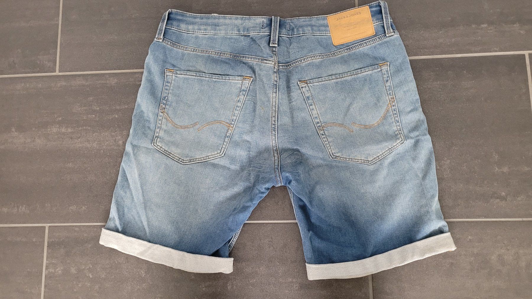 Jack & Jones Jeans: Jeans Shorts, Grösse L – Usato da Sins venduto da dsto 1