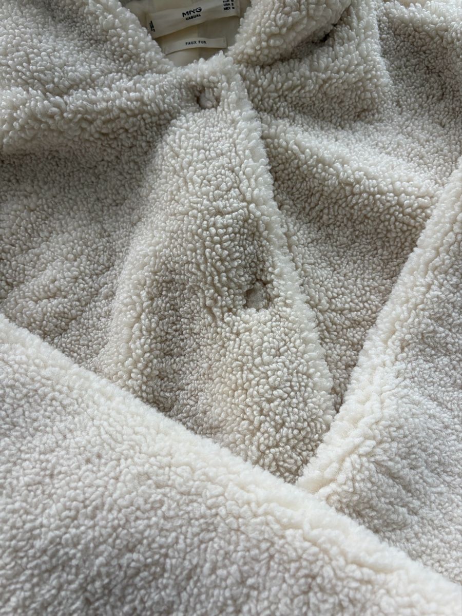 Mango Cappotti: MANGO - Teddy Jacke mit Kapuze, beige – Usato da Baden venduto da van_kth2 2