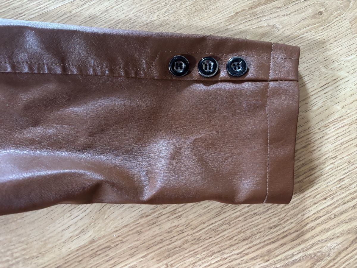 Anzüge: Blazer Kunstleder braun Grösse XL – Neu (gemäss Beschreibung) aus Kirchberg SG von lar_8mw6 8