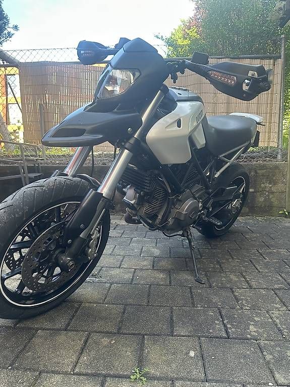 Ducati Strasse: Ducati Hypermotard 796 – Gebraucht aus Cham von Alexelsener