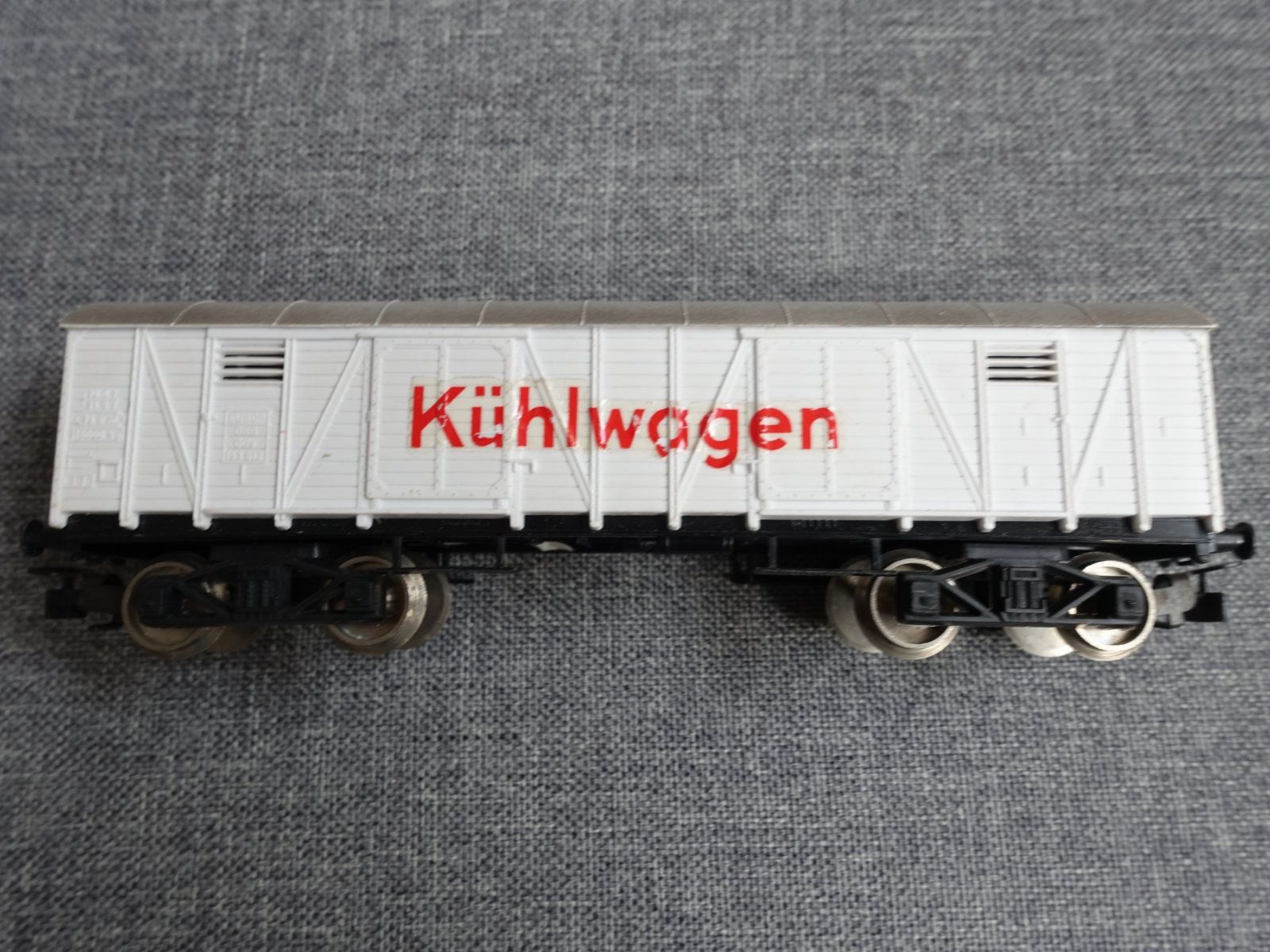 Kleinbahn Modellini di ferrovie: KLEINBAHN No. 344 ÖBB Kühlwagen – Usato da Wallbach venduto da Sarrows