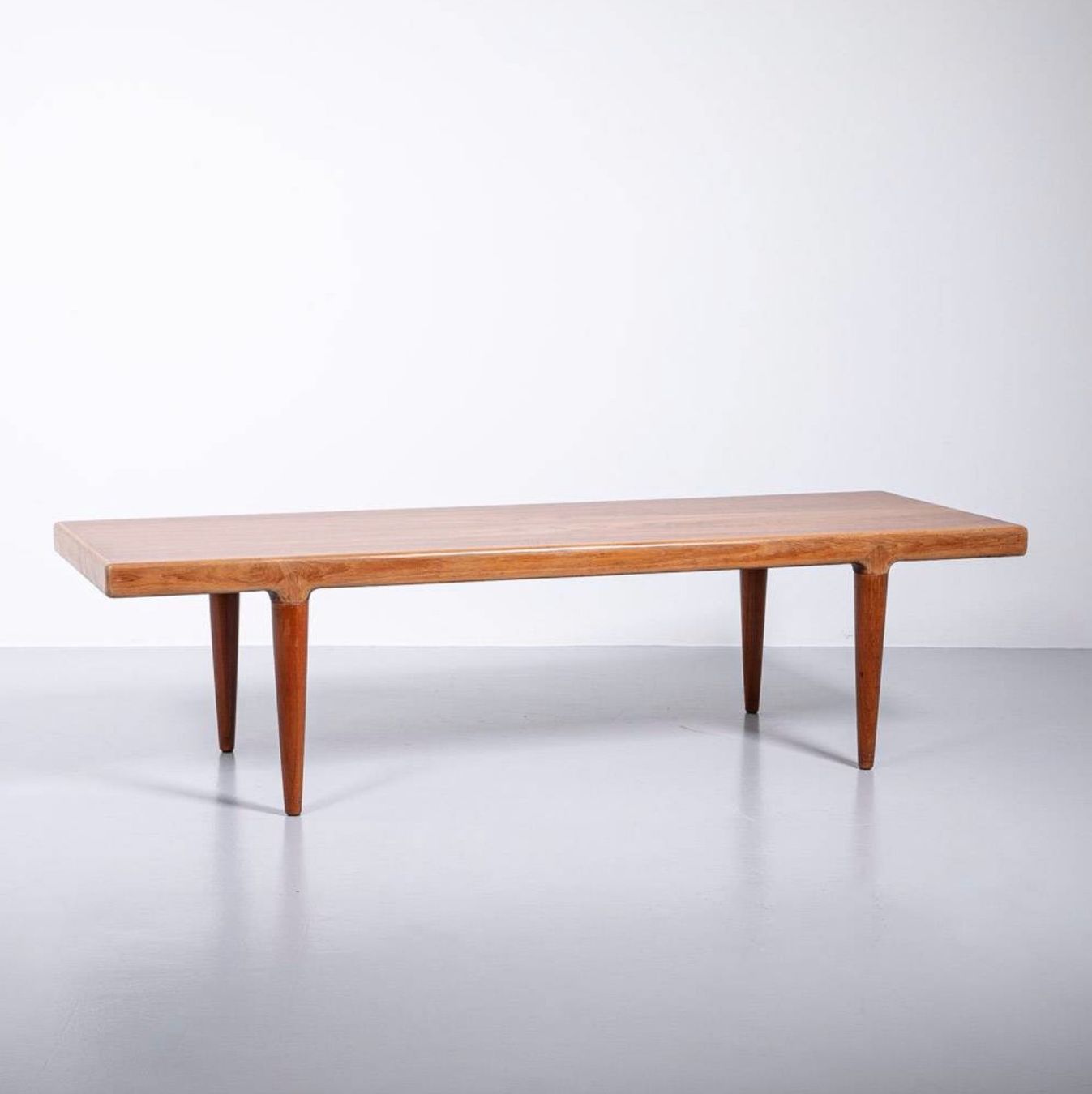 Tavoli: Teak Couchtisch Morgens Kold – Usato da Zürich venduto da moebelzuerich 1