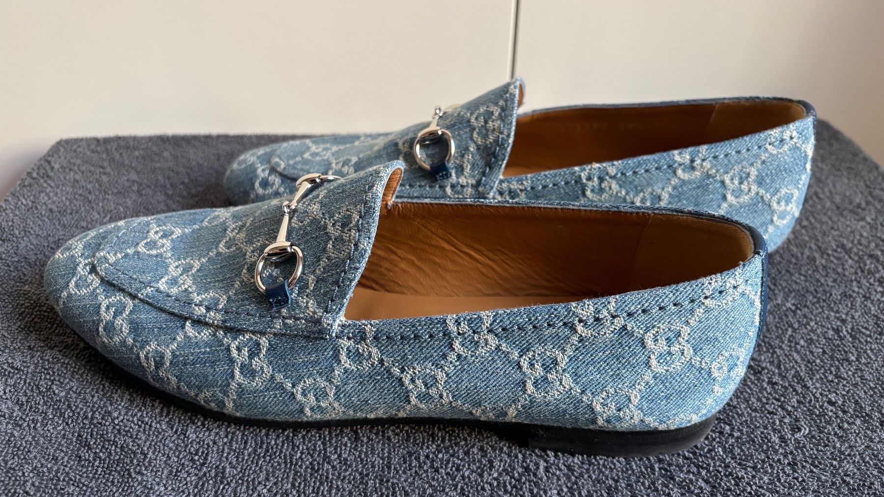 Gucci Scarpe da uomo: Gucci Loafers Hellblau Gr. 39.5 – Usato da Luzern venduto da luzern.secondhand 6