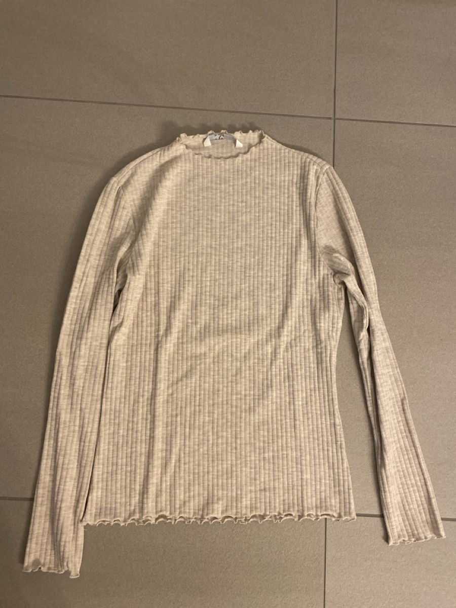 Only Maglioni & Felpe: Feiner Pullover – Usato da Chur venduto da dan_tp5n