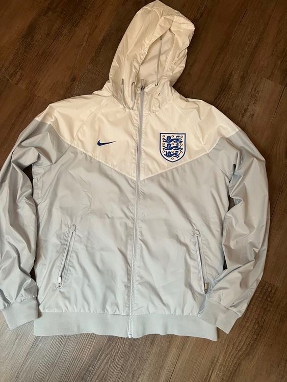 Nike Giacche: England Jacke, Gr. M, top Zustand – Usato da Gattikon venduto da Guegis66
