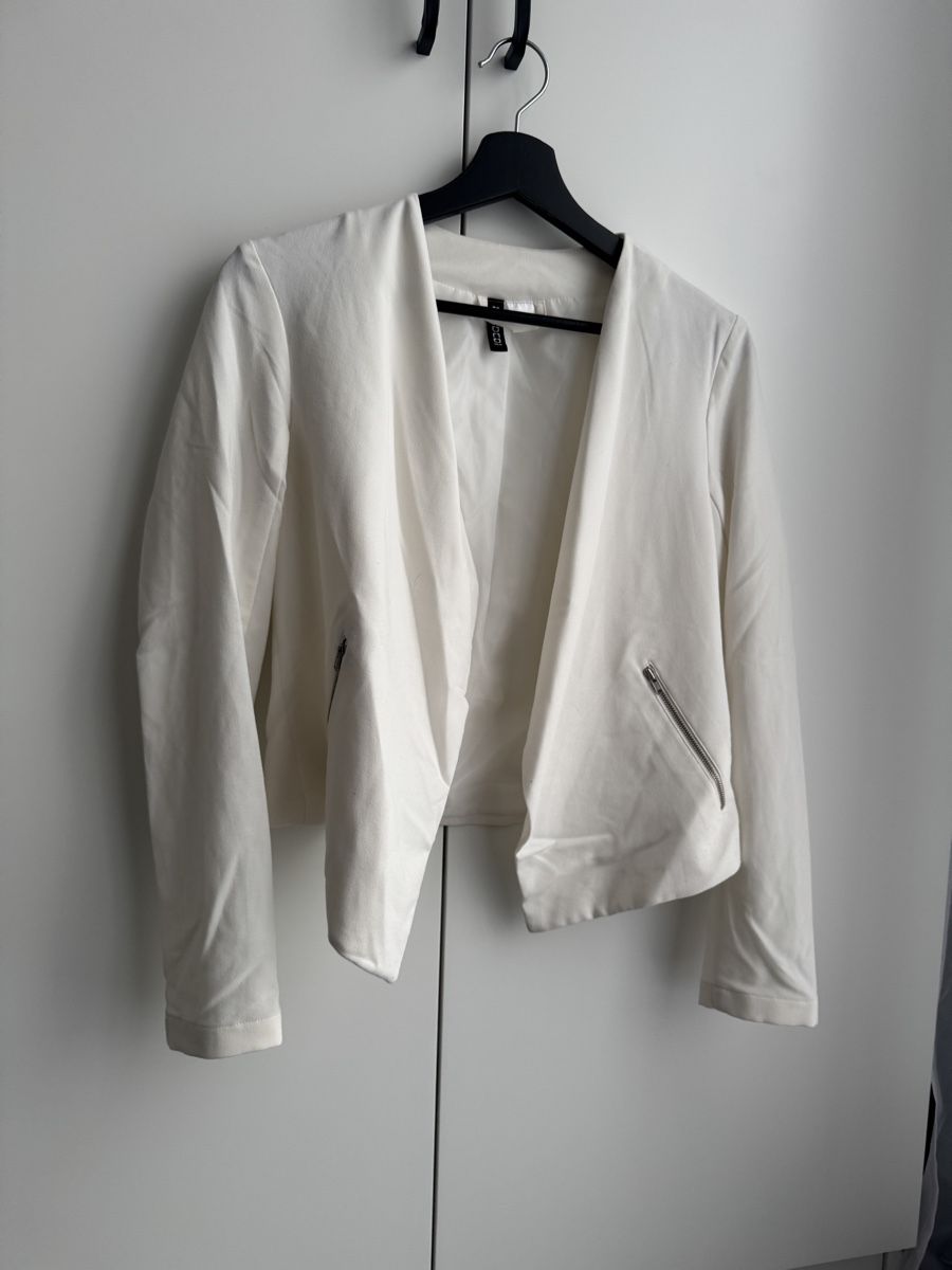 H&M Bolero: Dünner Blazer in Cremeweiss Gr. 36 – Usato da Regensdorf venduto da angie2810
