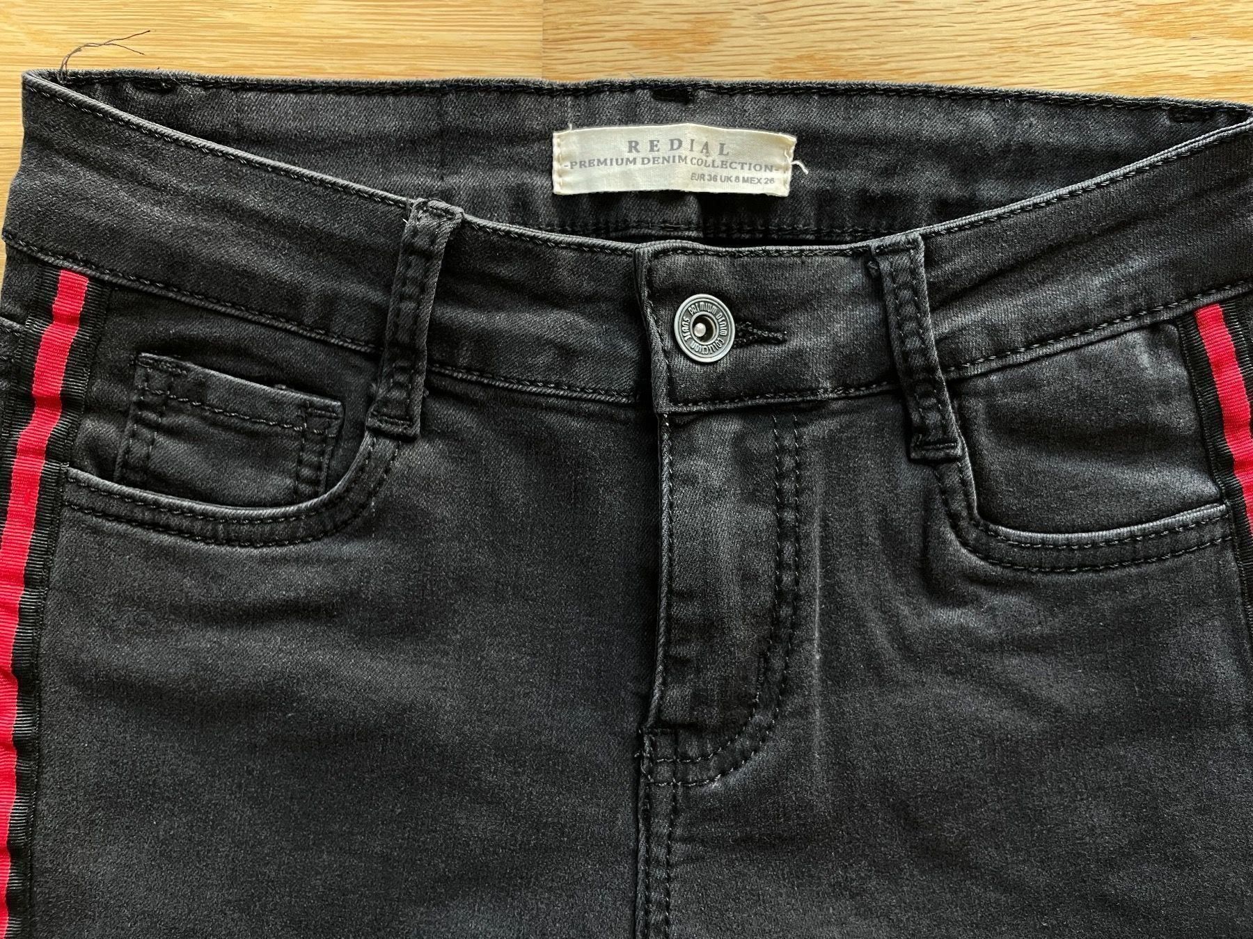 Jeans: Jeanshose Redial Gr. S – Usato da Möhlin venduto da Halylea 1