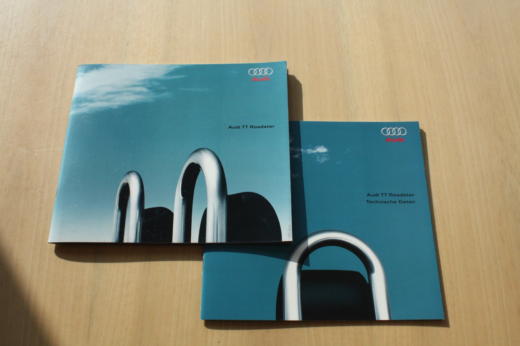 Audi Dokumente: Audi TT Roadster Prospekt/Katalog 7/1999 – Gebraucht aus Wikon von erwin400