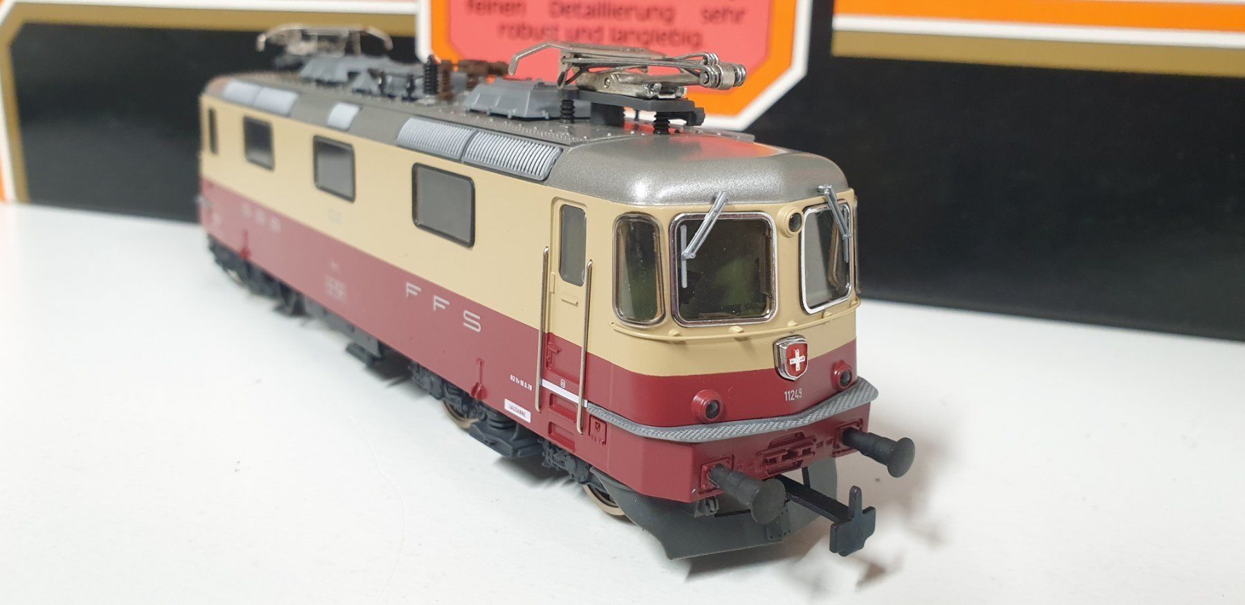 Hag Modellini di ferrovie: Hag SBB Re4/4 TEE H0/AC Nr.216 – Nuovo (secondo la descrizione) da Neuenhof venduto da ludovicco 3