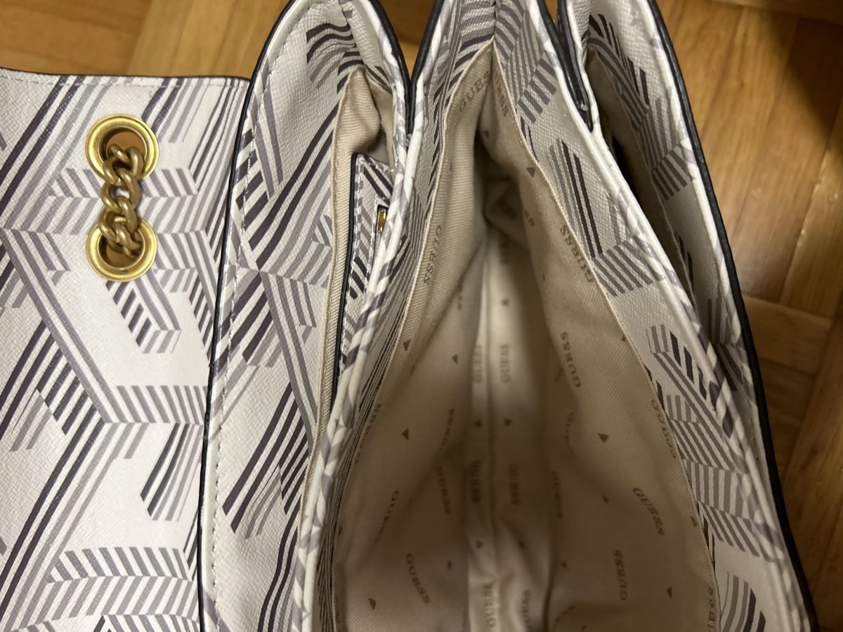 Guess Taschen für Damen: Guess Tasche – Gebraucht aus Moosseedorf von Slowwdown 2