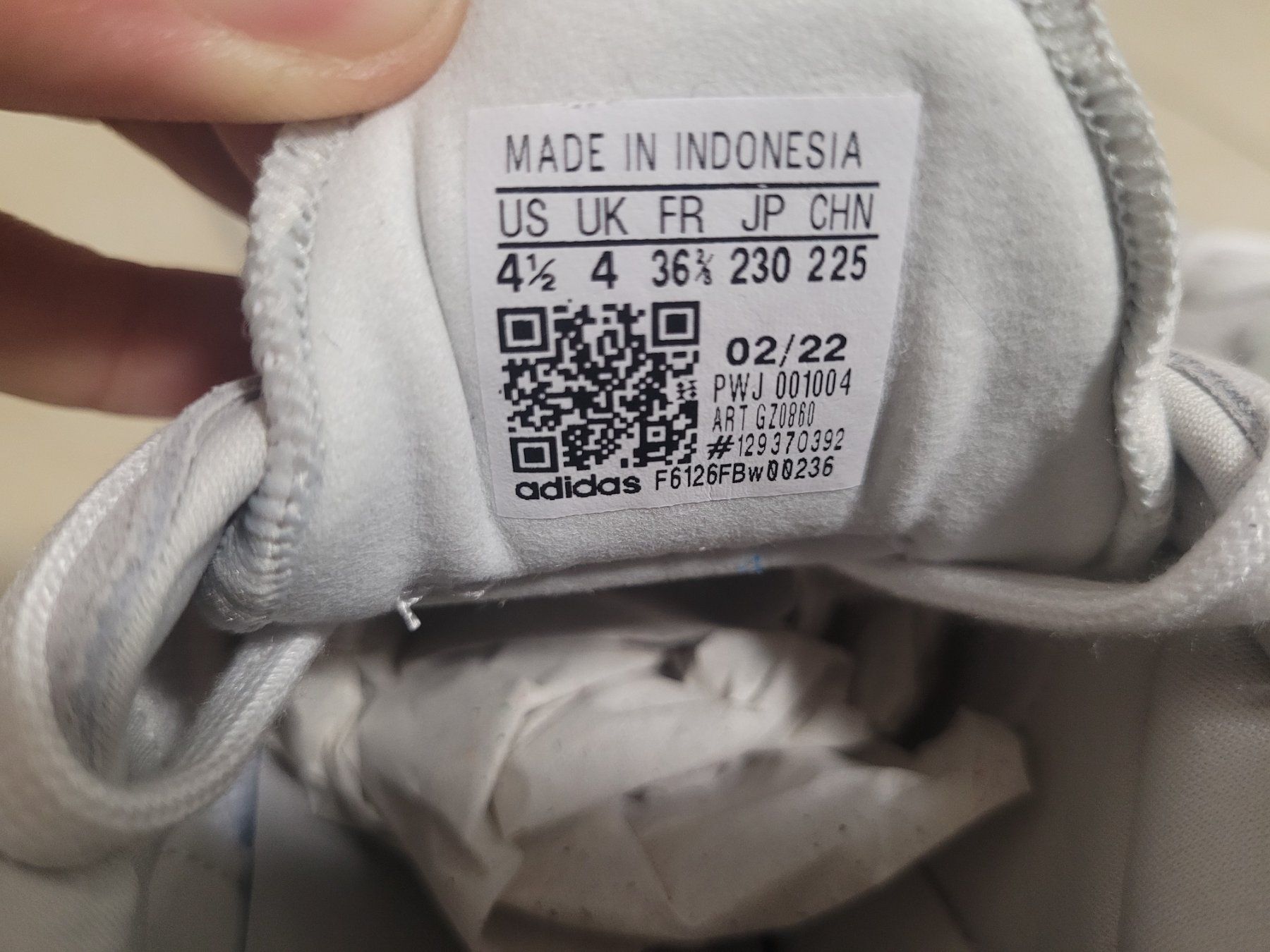 Adidas Scarpe da donna: Chaussures Adidas Retropy 36 2/3 – Nuovo e nell'imballaggio originale da Courtaman venduto da Bluejazz 4