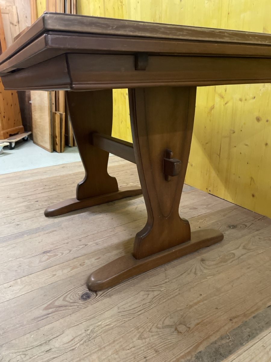 Tables: Tisch Nussbaum – D'occasion à Almens par bsundrix 3