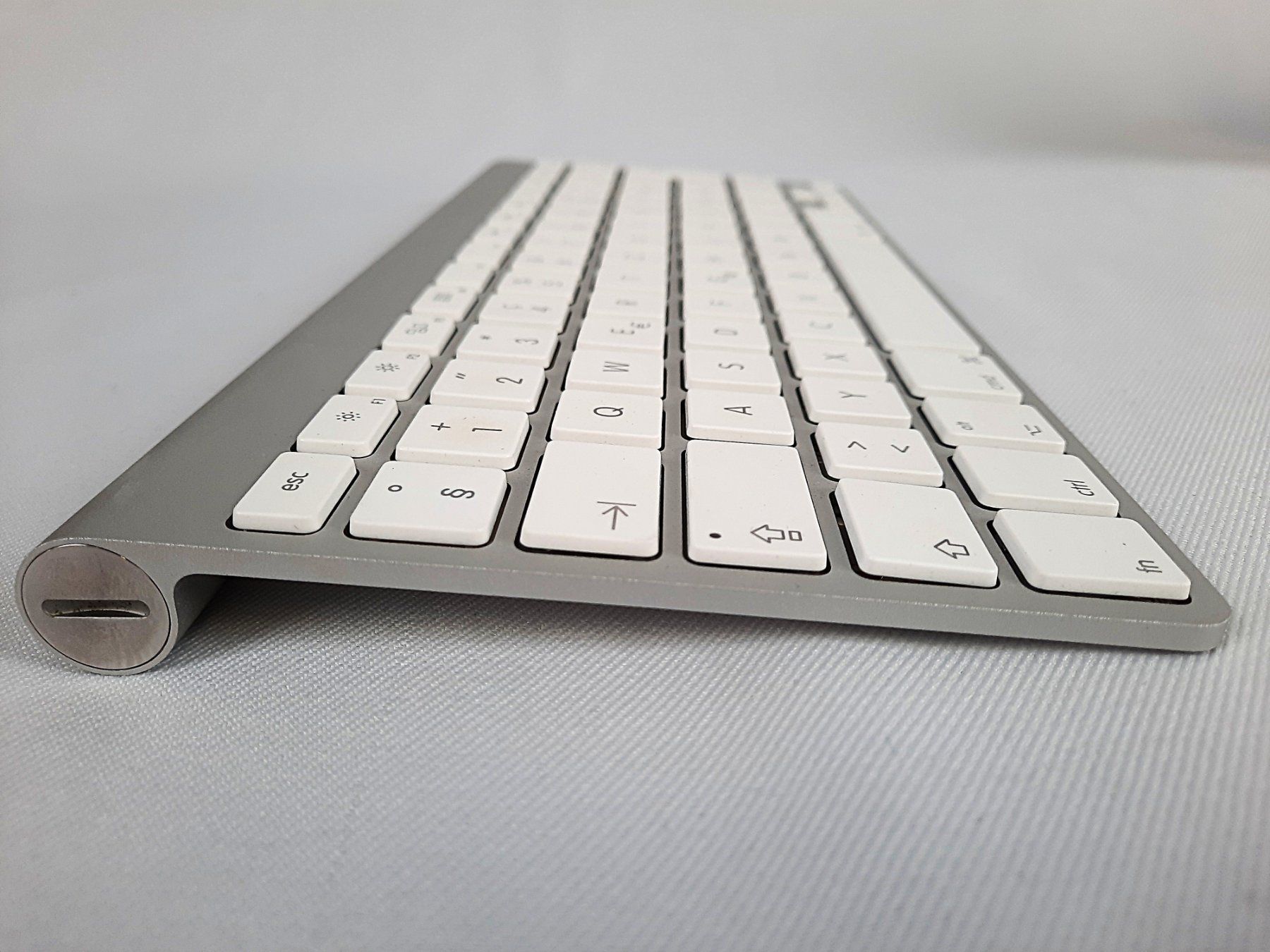 Apple Claviers: APPLE Wireless Keyboard – Neuf (Voir description) à Beinwil am See par Restwert_Beinwil 1