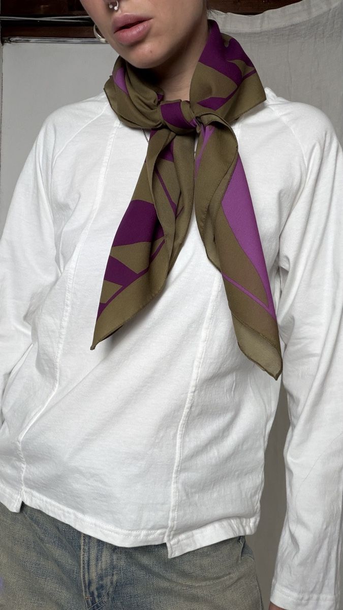 Foulards, Tücher & Schals: Damen Halstuch lila-braun – Gebraucht aus Knonau von Grapesvintage 4