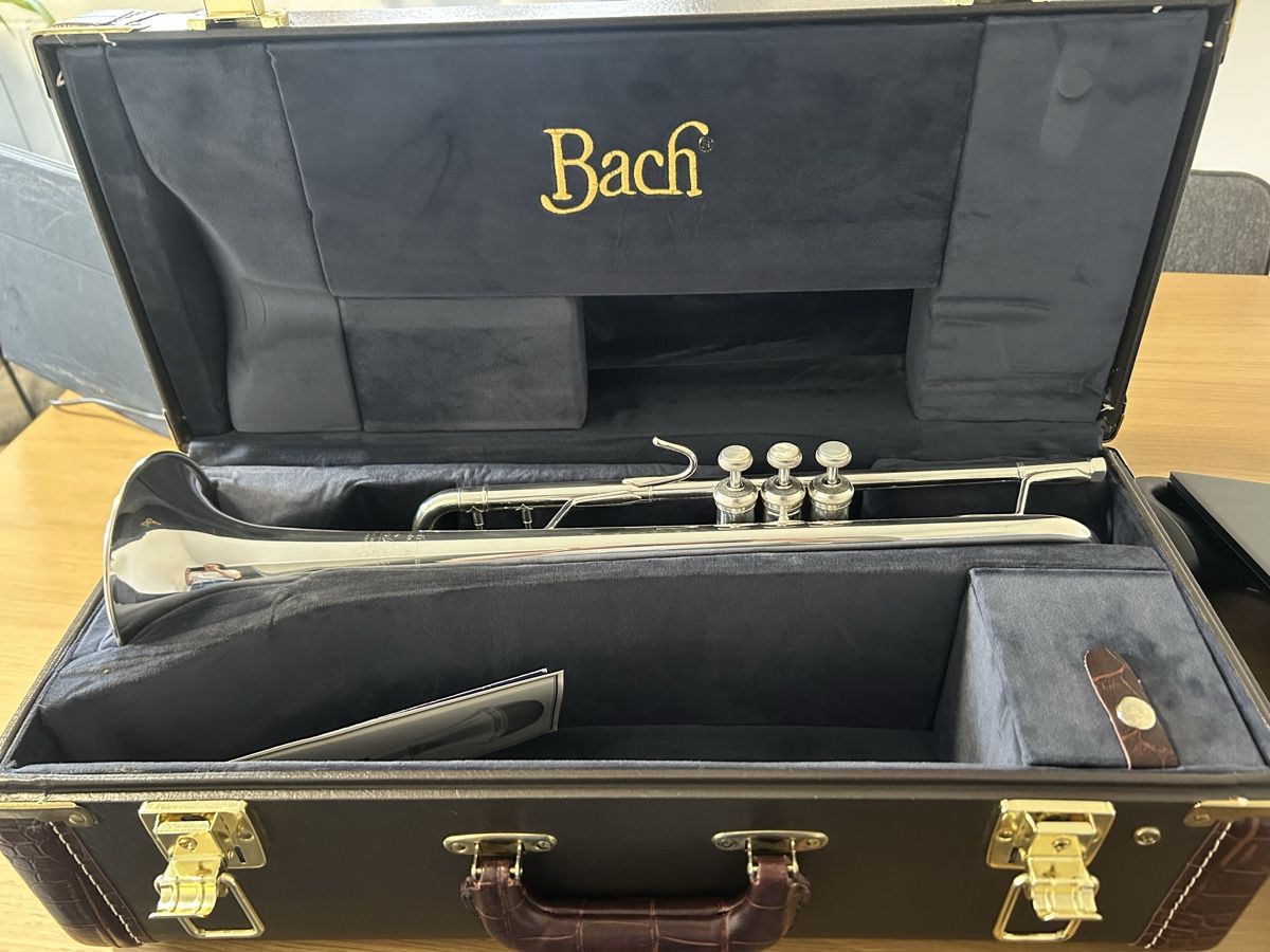 Strumenti musicali: Bach trumpet 180S43 – Nuovo (secondo la descrizione) da Vex venduto da KathGas 1