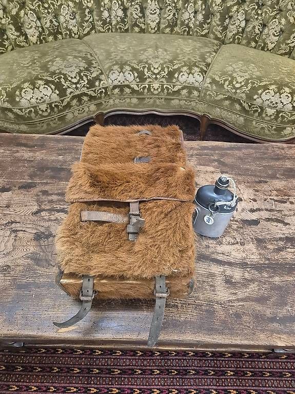 Schweizer Armee Zaini: Vintage Schweizer Arme Rucksack mit Feldflasche, Top! – Usato da Zürich venduto da Limitless2000