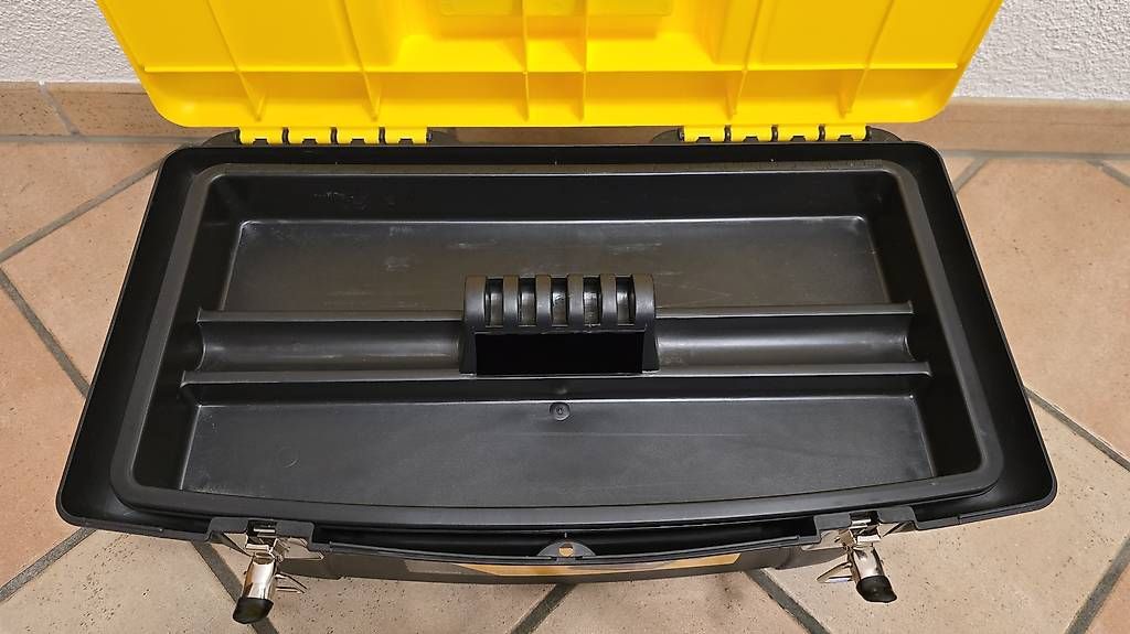 Stanley Reisekoffer: Werkzeugbox Stanley – Gebraucht aus Triesen von JuventusTurin1897 2