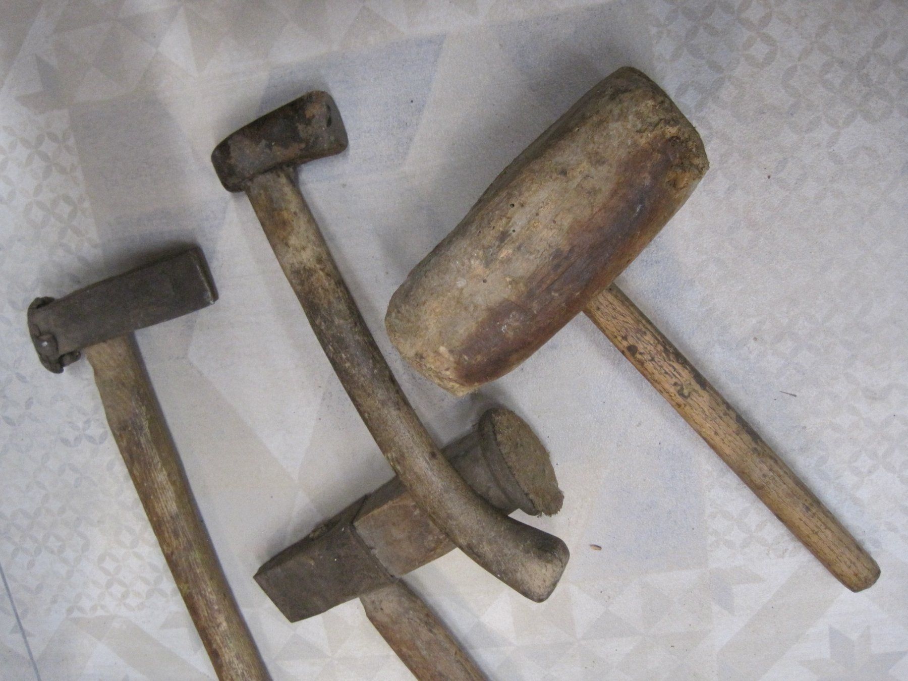 Tous les outils: 4 uralte Hämmer – D'occasion à Bischofszell par Joachim-115 6