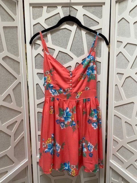 Hollister Vestiti & Gonne: Jolie robe 'Hollister', 176cms/16ans – Usato da Grund b. Gstaad venduto da PlageNeige