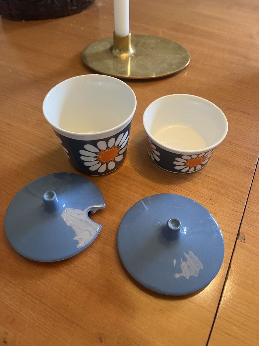 Set di piatti: 2 rare figgjo flint Turi Design Daisy – Usato da Zürich venduto da bilde 1