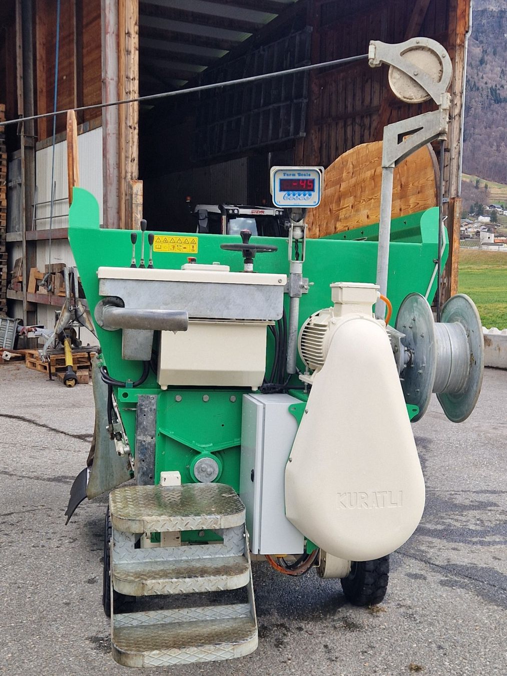 Tutte le macchine: Kuratli Futtermischwagen 7.5 m3 – Usato da Heiligkreuz (Mels) venduto da Steyr09 3